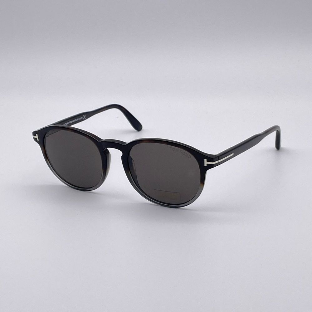 Tom Ford Sunglasses - Picture 4 of 8